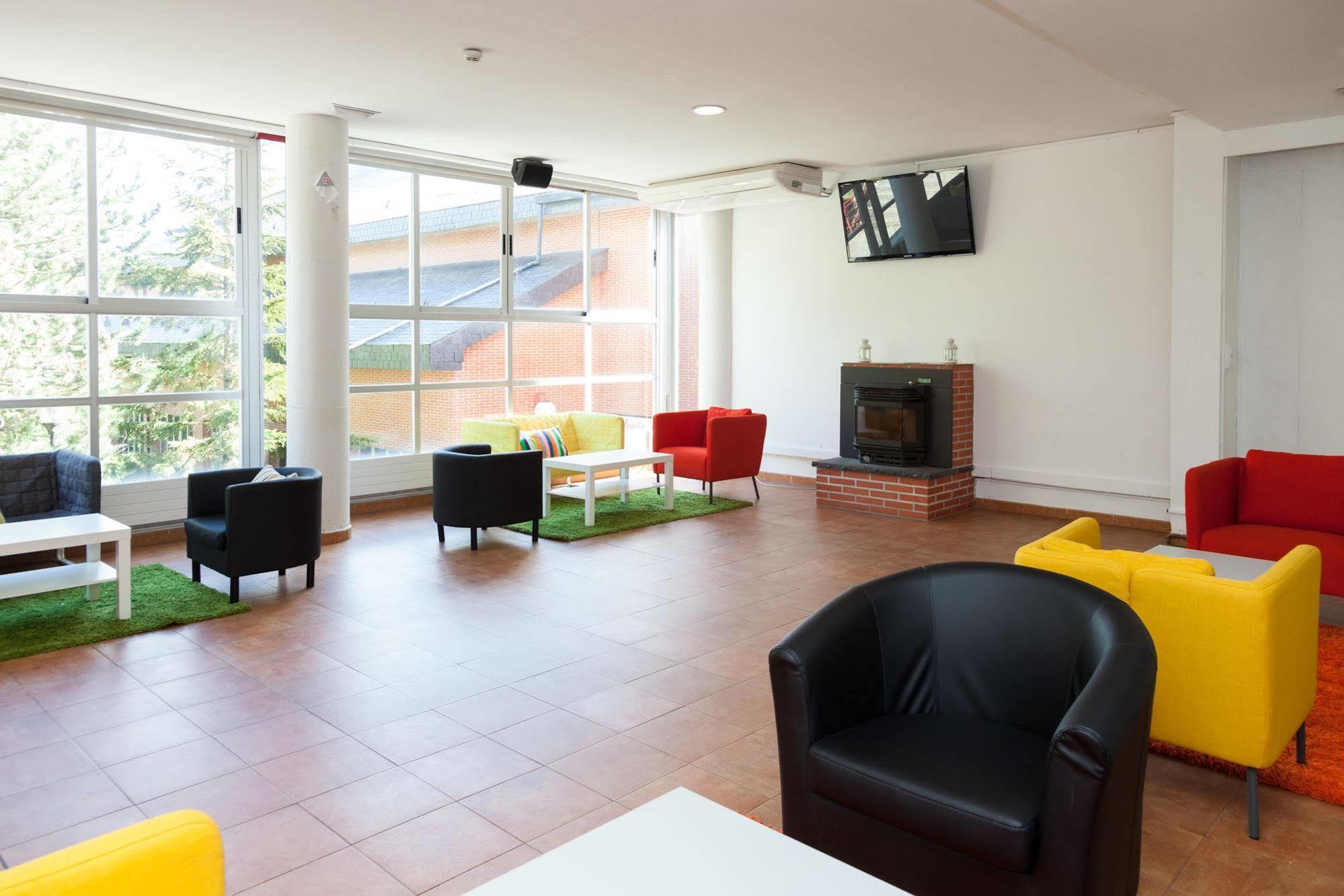Residencia Albergue Jaca Extérieur photo